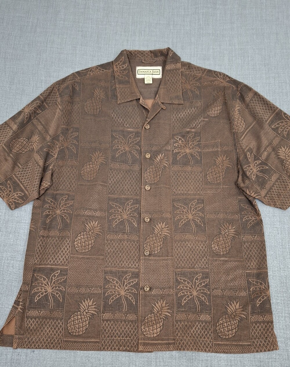 Jamaica Jaxx Brown Pineapple Palm Print Hawaiian 100% Silk Button Down Shirt. LG